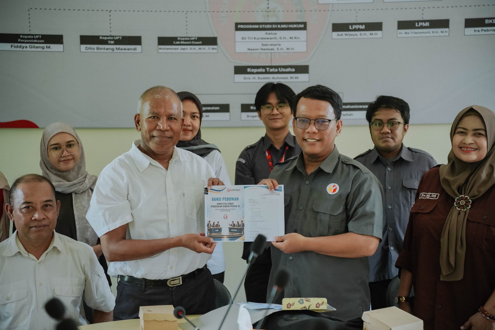 Kunjungan Bawaslu ke STIH Awang Long